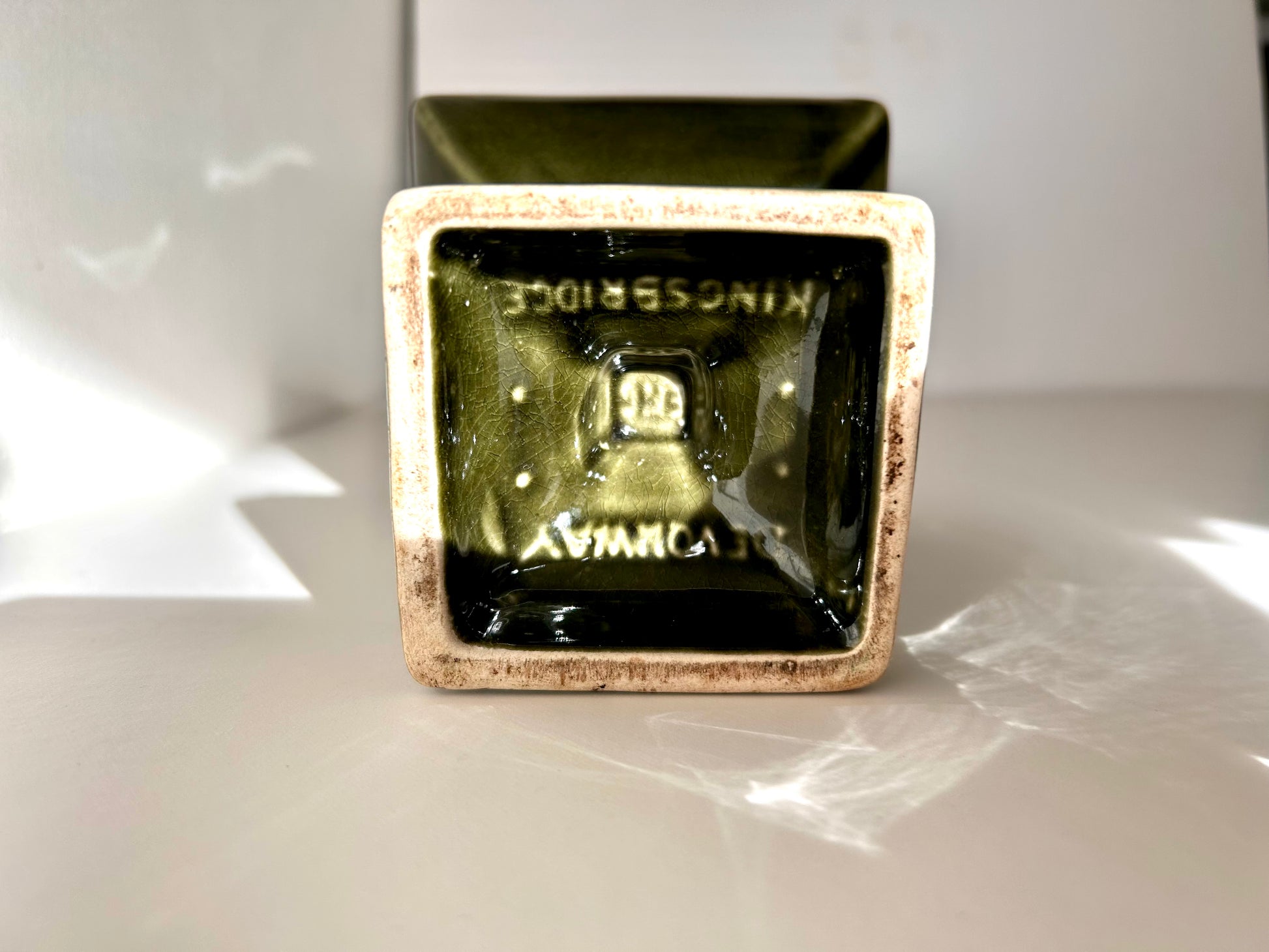 Emerald green short vase