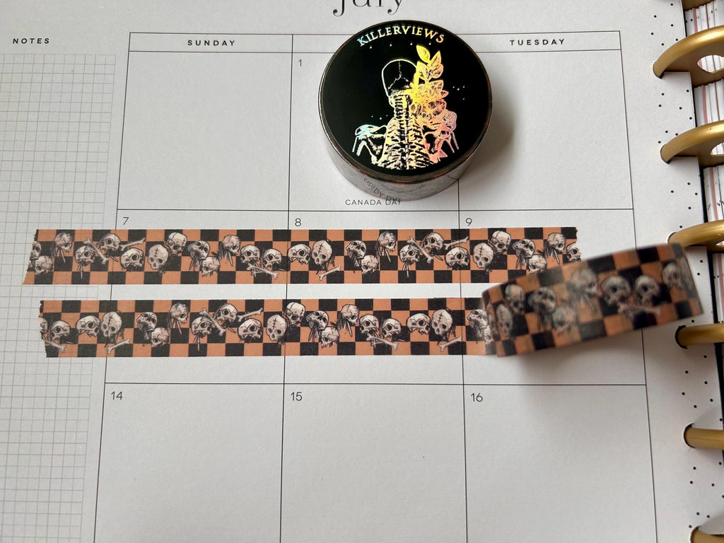 Checkboard skulls horizontal dark yellow kinda beige base colour 15mm